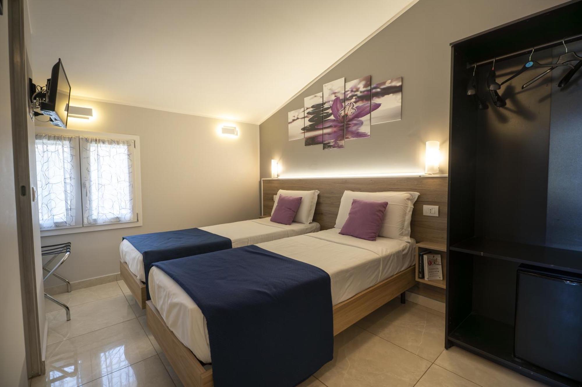 Affittacamere Orchidea For Tourists Hesperia Hosp Modena Exterior photo